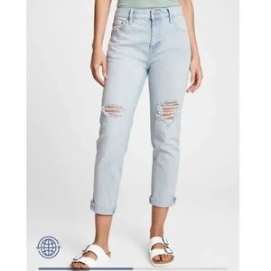 NWT Gap Mid-Rise Cropped Distressed Boyfriend Jeans
